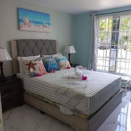 Apartmán Sea Castles La Vue Montego Bay Exteriér fotografie